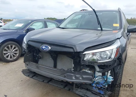 2020 Subaru Forester Sport z USA, uszkodzony, nr VIN JF2SKARC2LH477347